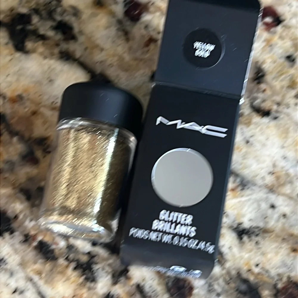 ⚡️💕Mac Cosmetics Yellow Gold Glitter Brillants
